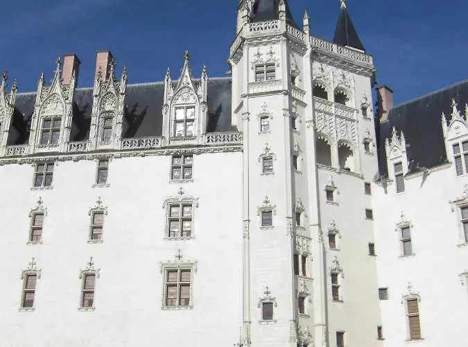 拉穆莱尼尔住宿加早餐旅馆 住宿加早餐酒店 圣塞巴斯蒂安苏尔